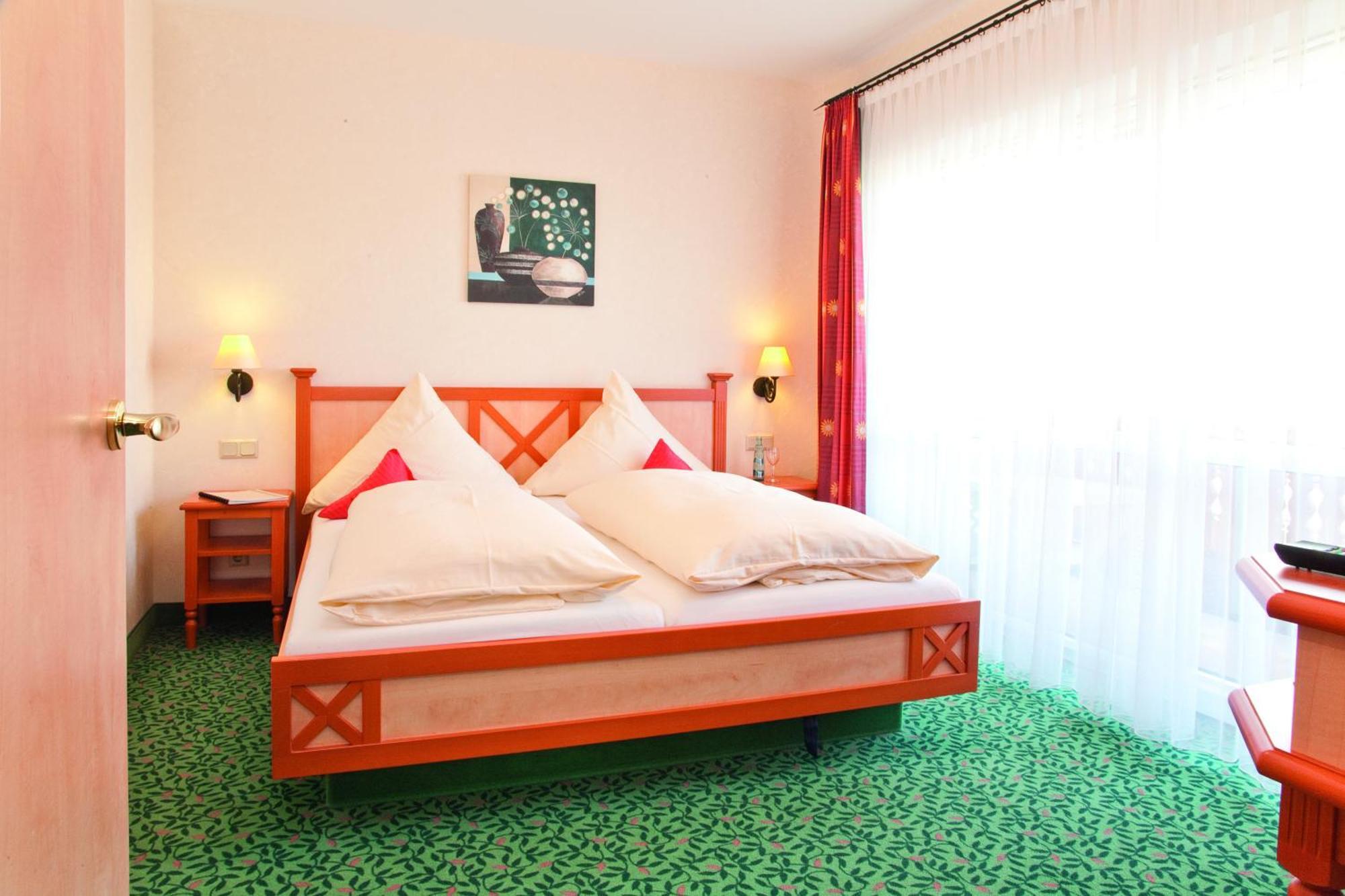Landkomfort Hotel Elsenmann فيلنغن الغرفة الصورة