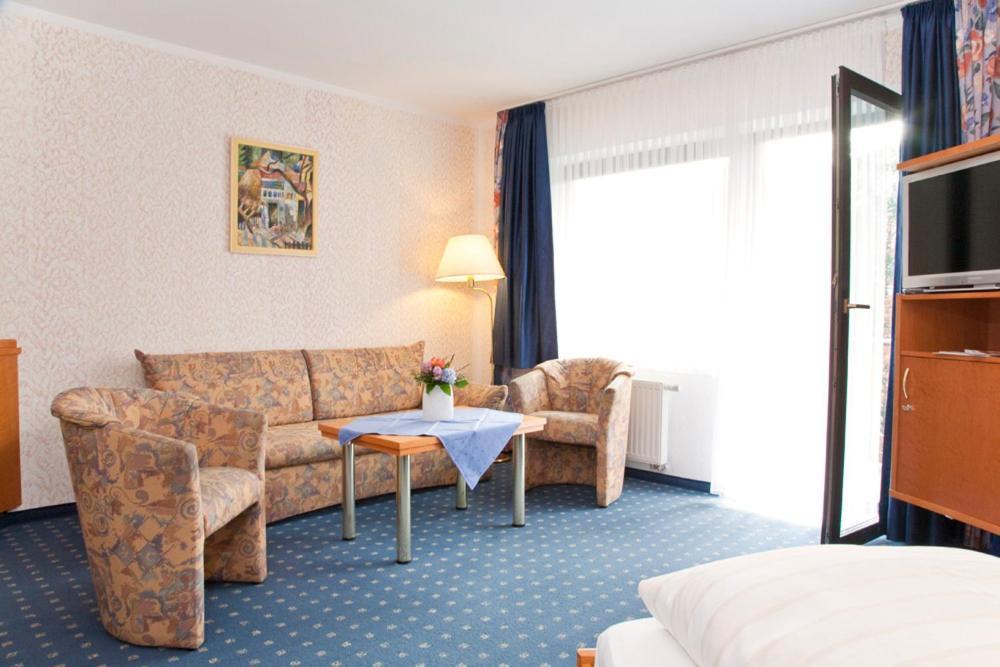 Landkomfort Hotel Elsenmann فيلنغن الغرفة الصورة